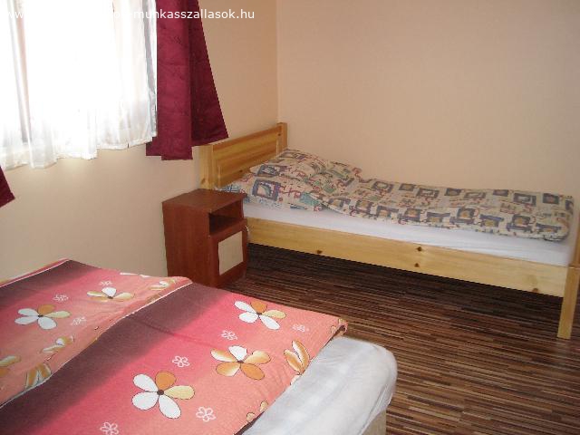 balatonszarszon-munkasszallas-vagy-rovid-tavu-berlet-kiado_210_4.jpg