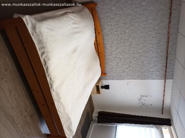 Debreceni Szallas 377 11