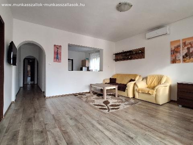 Kiado Munkasszallo Siofokon 367 10