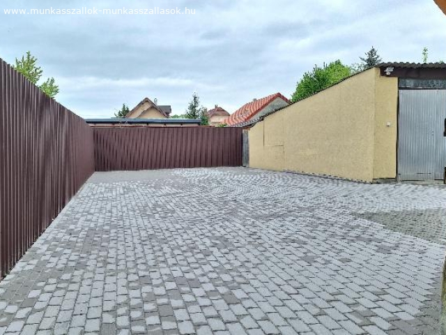 Kiado Munkasszallo Siofokon 367 11