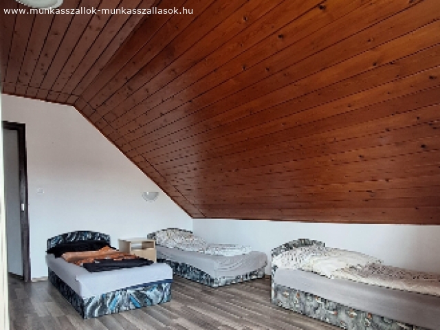 Kiado Munkasszallo Siofokon 367 4