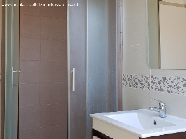Kiado Munkasszallo Siofokon 367 5