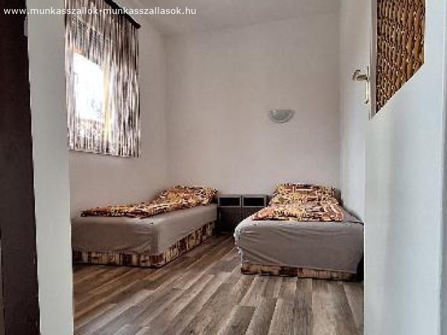 Kiado Munkasszallo Siofokon 367 9