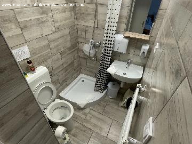 Maganszallashely Munkasszallo Hosszuvolgy 416 8