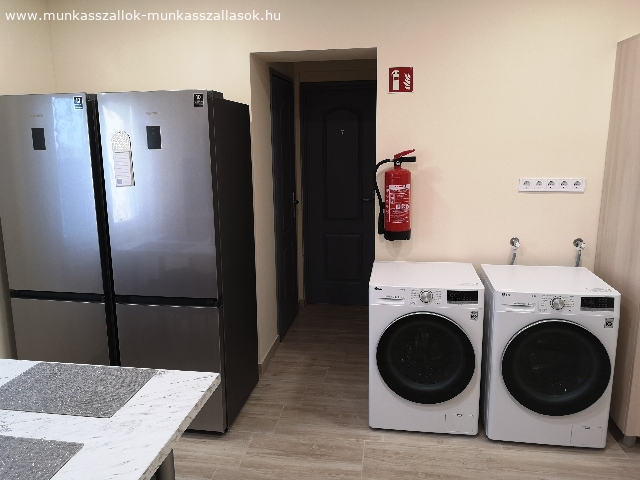 Munkasszallo 16 Fo Reszere Kiado Tatabanyan 415 5