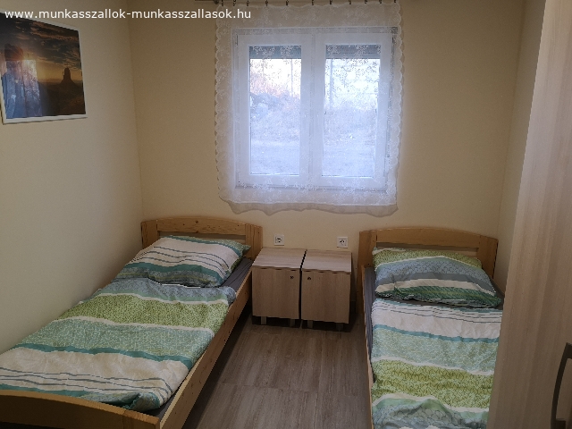 Munkasszallo 16 Fo Reszere Kiado Tatabanyan 415 6