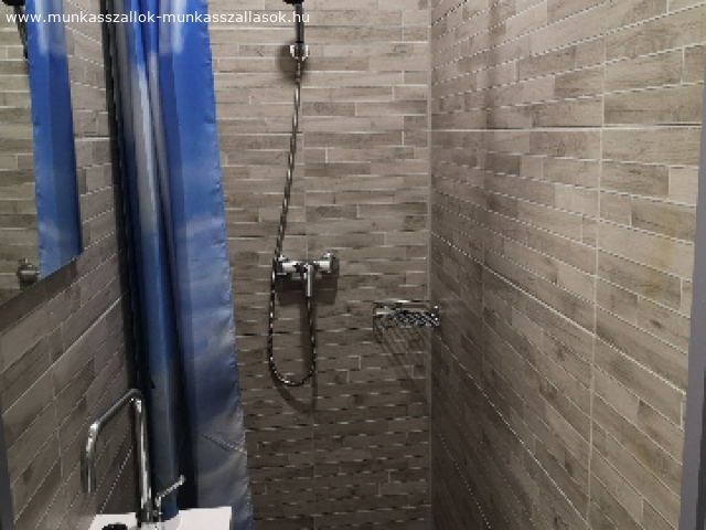 Munkasszallo 16 Fo Reszere Kiado Tatabanyan 415 8