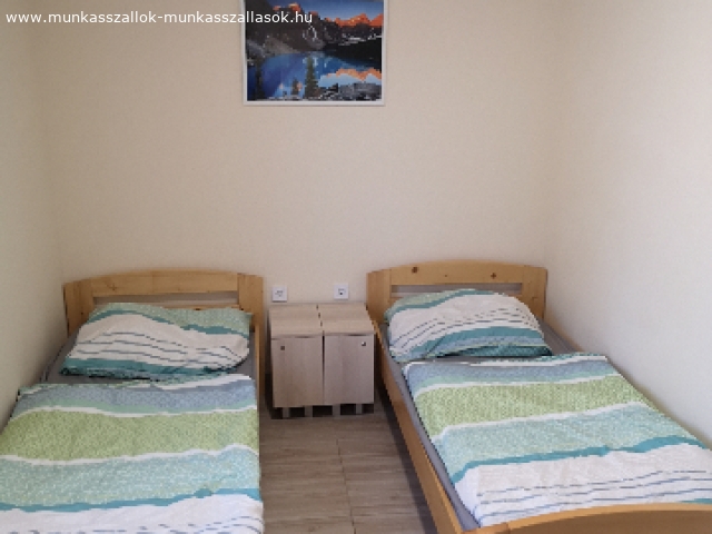 Munkasszallo 16 Fo Reszere Kiado Tatabanyan 415 9