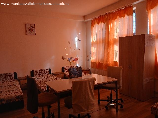 Szallas Hatvan Cegeknek Maganszemelyeknek 390 4
